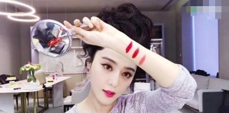 吃瓜博主女,揭秘吃瓜博主女生的魅力与影响力